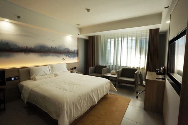 Huazhu - Superior BedRoom
