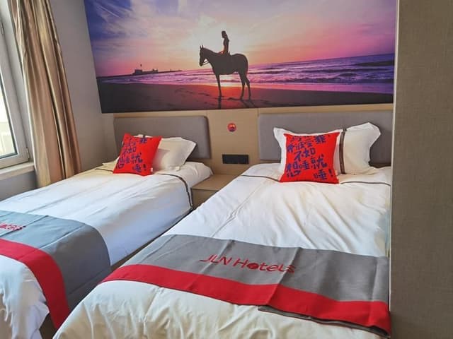 Twin Bussiness Room