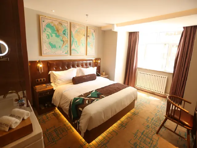 James Joyce - Chunxiang Bed Room