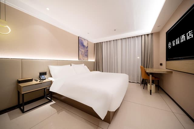 Huazhu - Superior BedRoom