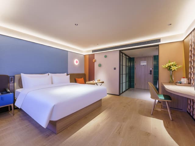 Huazhu - California Sunshine Business 1 Bed Room