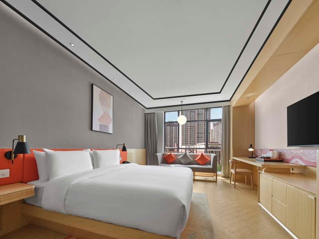 KING GUEST ROOM