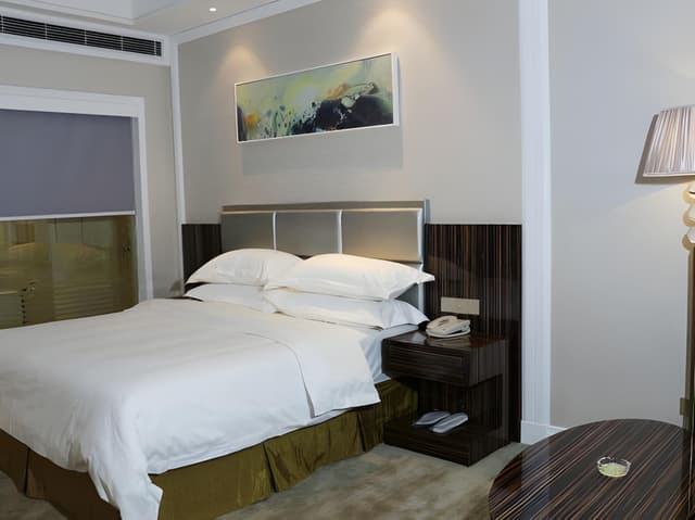 WH - Superior Bed Room
