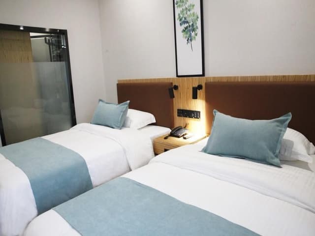 2 Bed Twin Superior Room