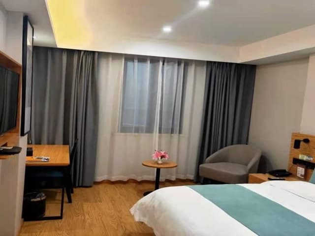 GTR - Guest Room with One 1.8M Bed