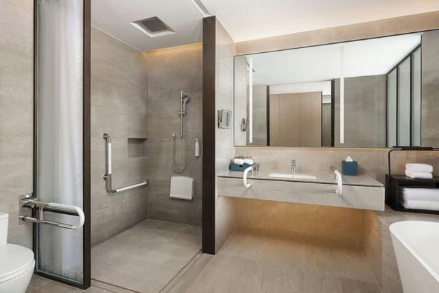 Deluxe Room, 1 King Bed, City View