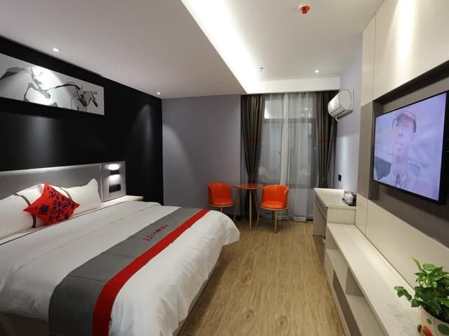 Boutique Queen Room
