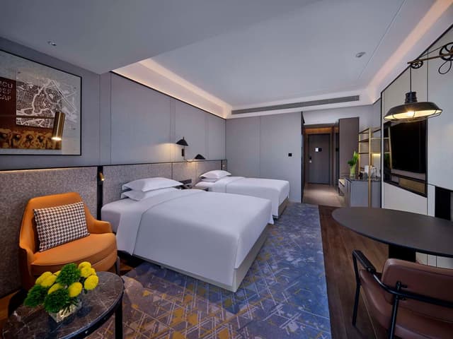 TWIN DELUXE ROOM