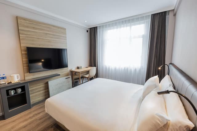 Huazhu - Superior BedRoom
