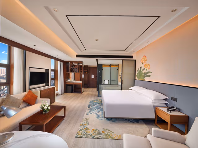 KING DELUXE ROOM