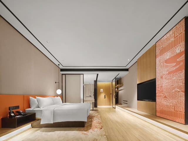 KING DELUXE ROOM