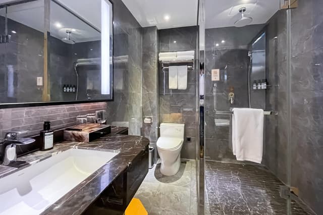 Huazhu - Executive Bed Room