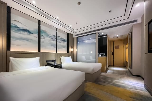 Huazhu - Executive Twin Room