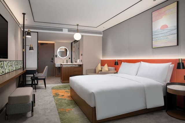 KING GUEST ROOM