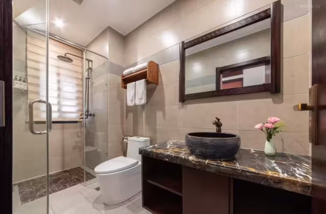Queen Room