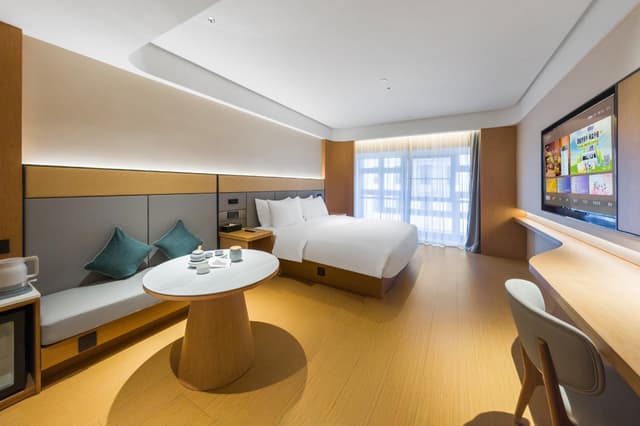 Huazhu - Distant View Superior Bed Room