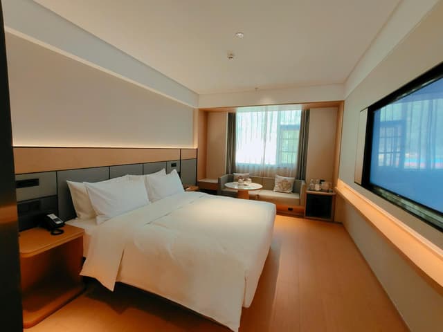 Huazhu - Superior BedRoom