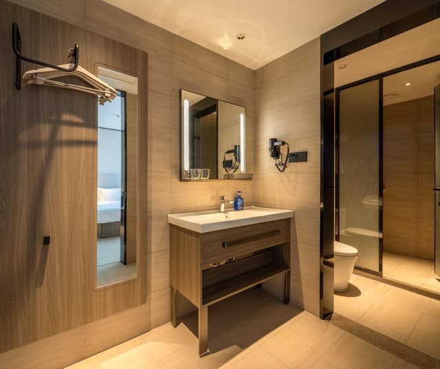 Huazhu - Room With Bed