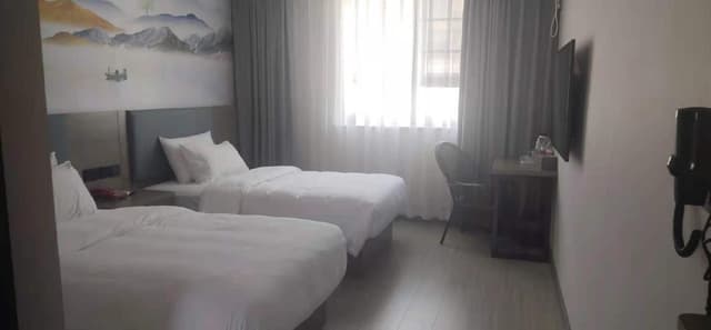 Huazhu - Twin Room A