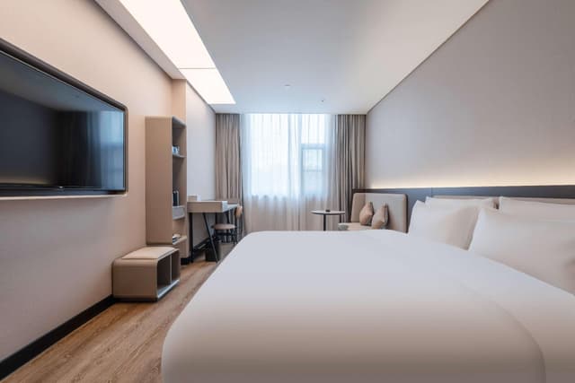 Huazhu - Deluxe Bed Room
