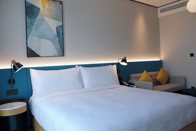 Superior Room, 1 King Bed