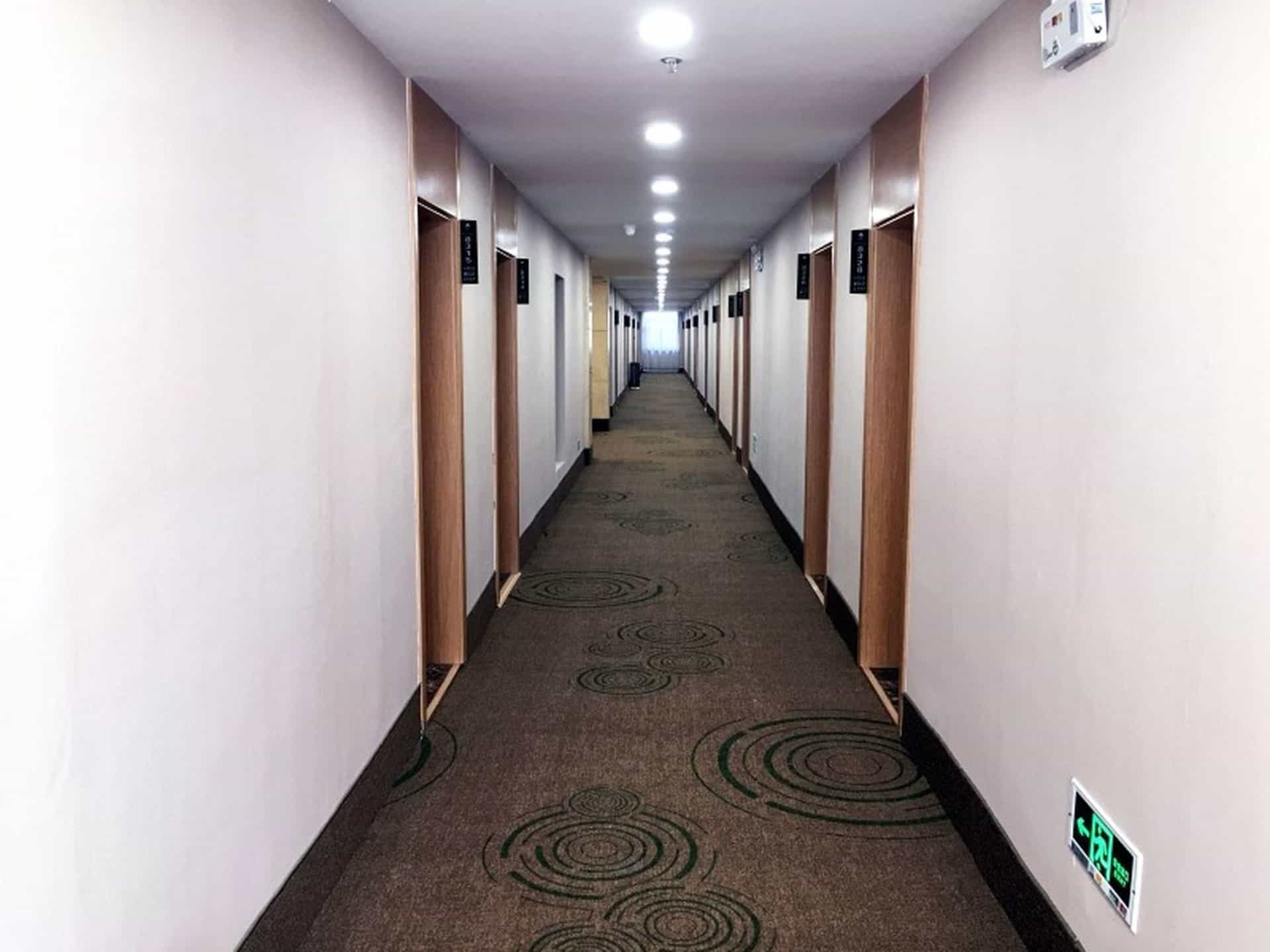 โรงแรมกรีนทรี อินน์ ถนนฝู่เฉียน เมืองเสี่ยวยี่ ลฺวี่เหลียง โรงแรมกรีนทรี อินน์ ถนนฝู่เฉียน เมืองเสี่ยวยี่ ลฺวี่เหลียง