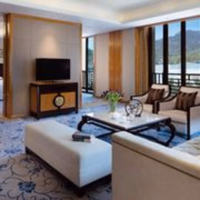 Deluxe Suite, 1 King Bed, Resort View