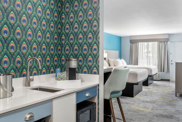 2 Queen Suite, Accessible