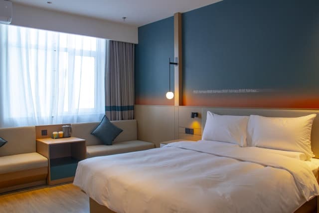 Huazhu - Superior BedRoom