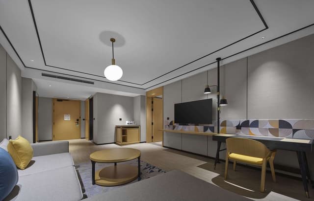 KING DELUXE SUITE