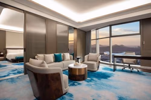 Deluxe Suite