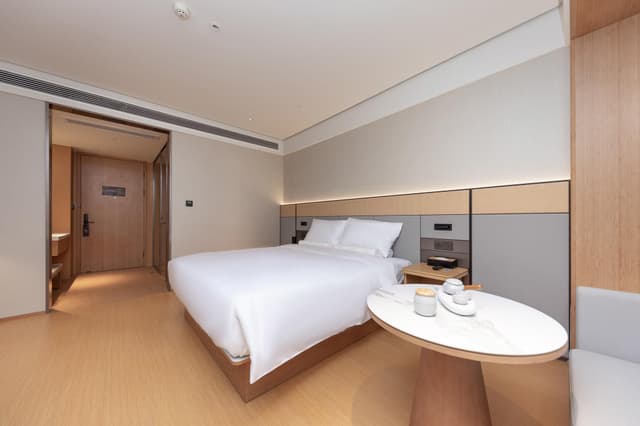 Huazhu - Business Bed Room