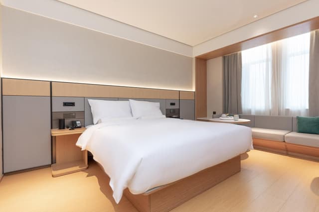 Huazhu - Business Bed Room