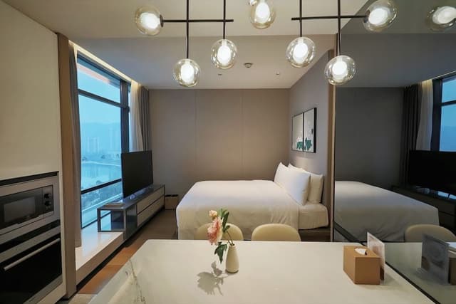 Suite, 1 Bedroom, City View
