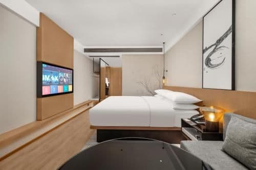 Standard, Guest room, 1 King, City view