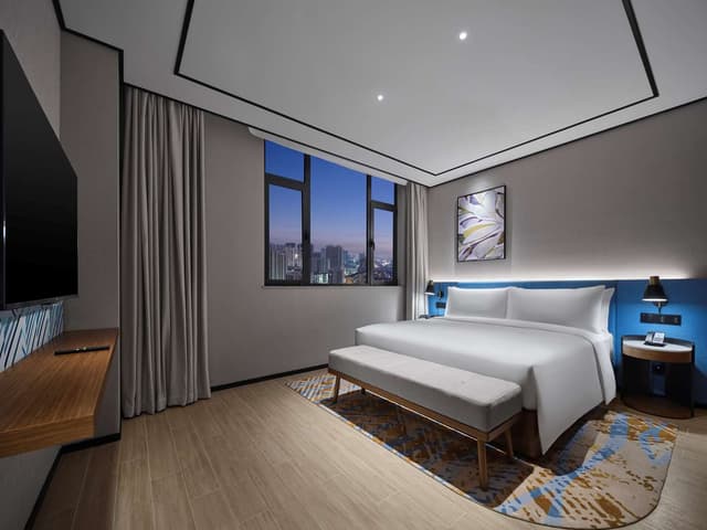 KING DELUXE SUITE