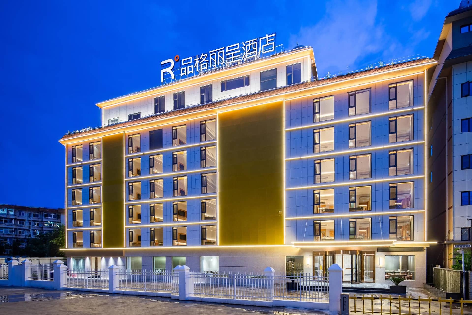 Rezen Hotel Pinge Xishuangbanna Jinghong Airport High-speed Railway Station Rezen Hotel Pinge Xishuangbanna Jinghong Airport High-speed Railway Station