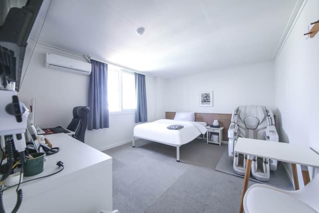 Single Room with Massage Chair - Free use of OTT, Netflix, Tving, Watcha