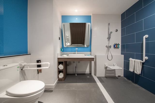 Standard Room, 1 King Bed, Accessible