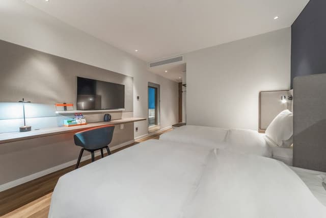Standard Room, 1 King Bed, Accessible