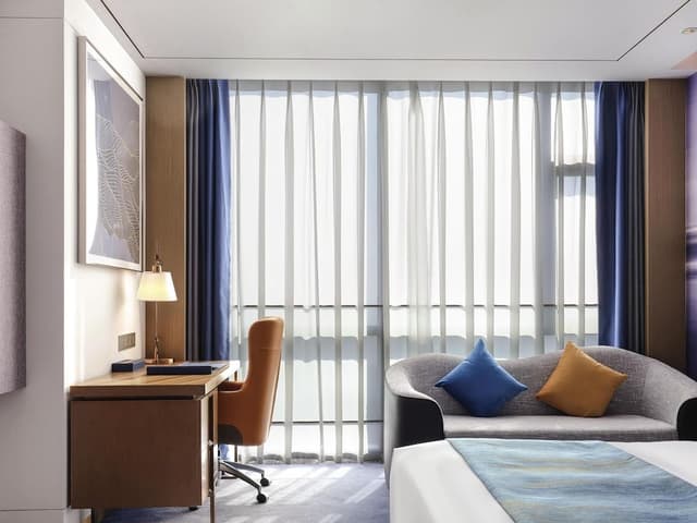 Executive Room, 1 King Bed, Club Lounge Access