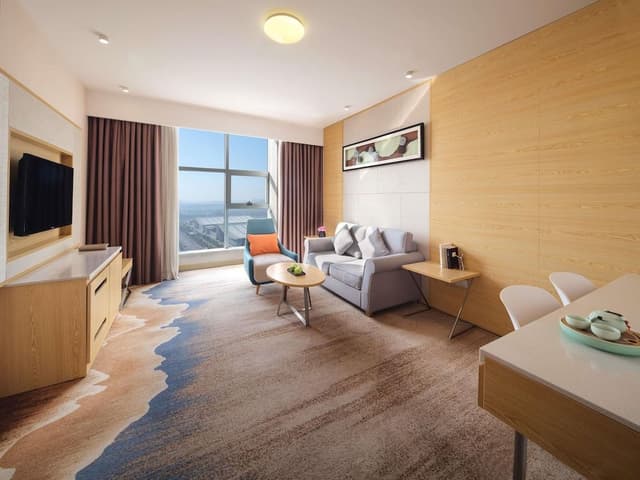 Standard Suite, 1 King Bed, City View