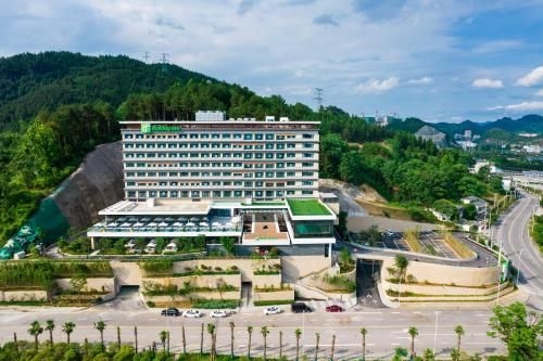 ฮอลิเดย์ อินน์ ถงเหริน ว่านชาน (Holiday Inn Tongren Wanshan)3