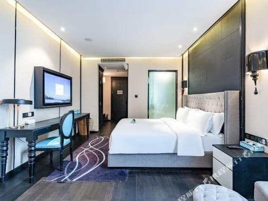 WH - Godness Romantic Bed Room