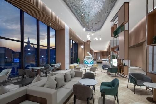 โรงแรมฮอลิเดย์ อินน์ หลูโจว หลงเจียน (Holiday Inn Luzhou Longjian)0
