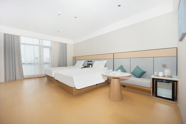 Huazhu - Destress Superior Bed Room