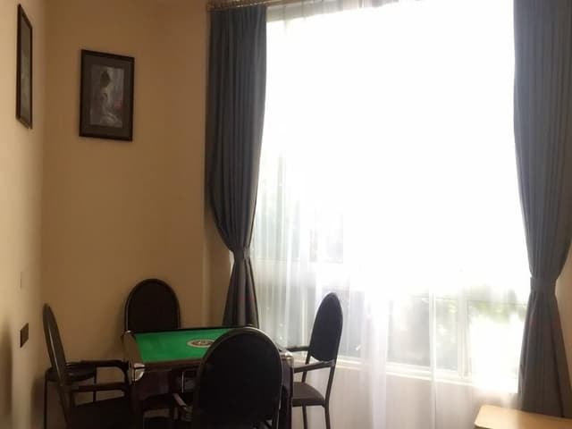 Mahjong Room - Queen
