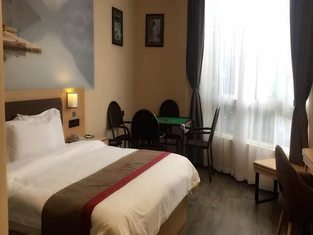 Mahjong Room - Queen