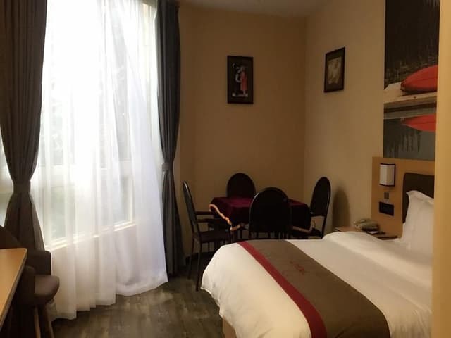 Mahjong Room - Queen