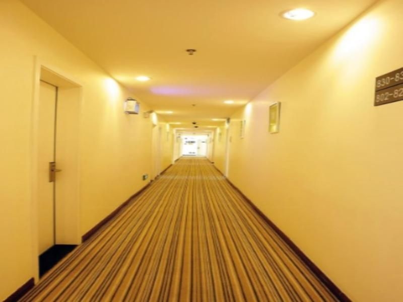 7 Days Inn Luzhou Commercial Pedestrian Street Center1